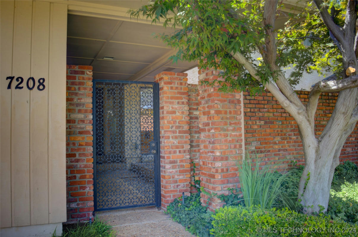 7208 S GARY PL # 17, TULSA, OK 74136, photo 1 of 27