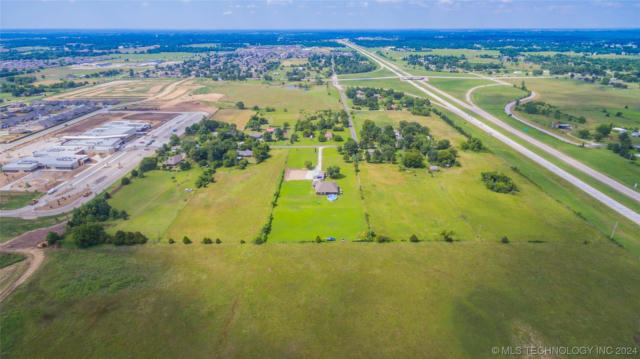 13316 E 122ND ST N, COLLINSVILLE, OK 74021, photo 5 of 11