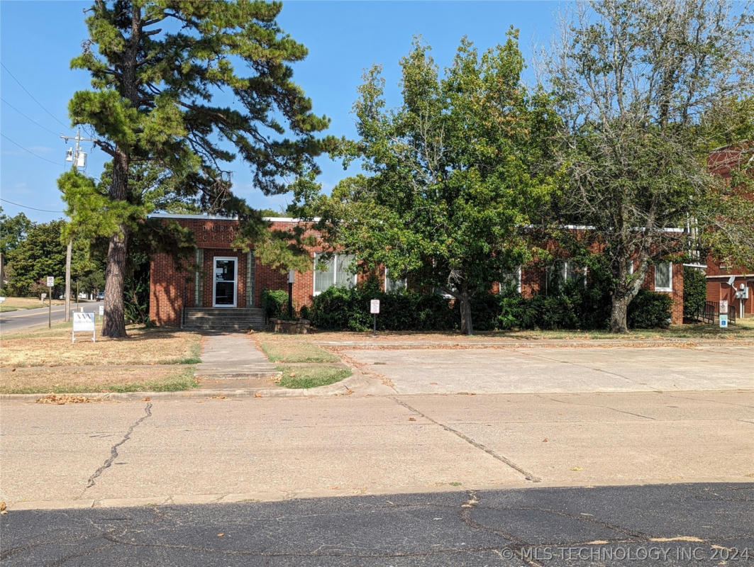 203 N 16TH AVE, DURANT, OK 74701, photo 1 of 5