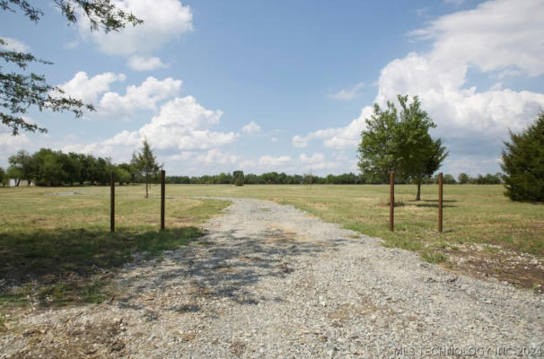 NAILS CROSSING, CADDO, OK 74729, photo 4 of 8