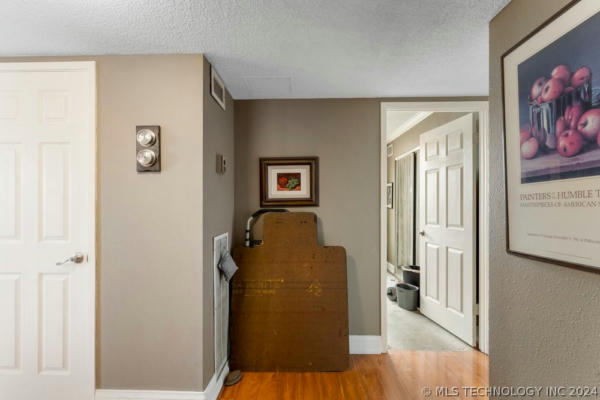 410 W 7TH ST APT 928, TULSA, OK 74119, photo 4 of 41