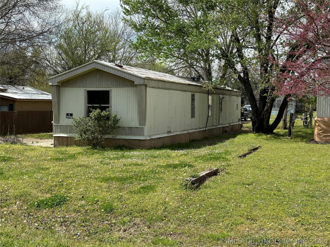 605 GARRISON AVE, FORT GIBSON, OK 74434, photo 1 of 17