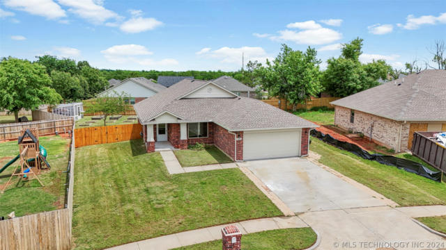 1905 OLD CENTRAL DR, NORMAN, OK 73071, photo 2 of 50