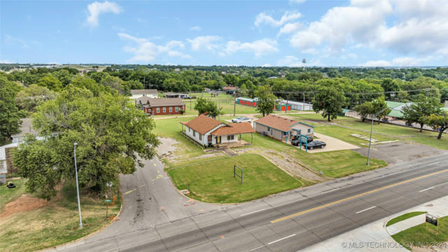 1718 W BROADWAY AVE, SULPHUR, OK 73086 - Image 1