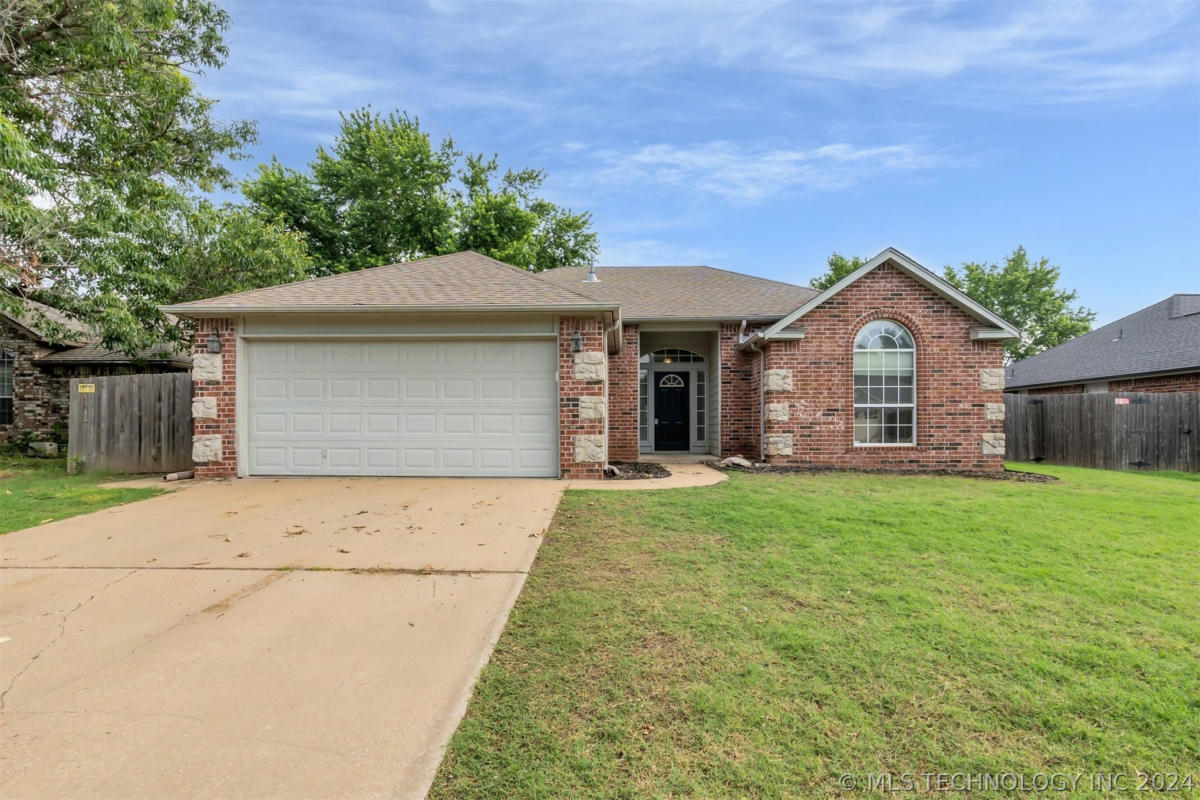 10901 E 117TH ST N, COLLINSVILLE, OK 74021, photo 1 of 25