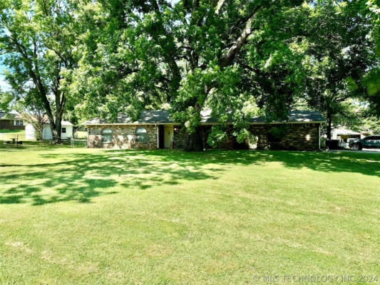 1426 WILLIAMS ST, FORT GIBSON, OK 74434 - Image 1
