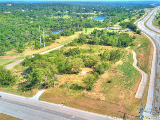 W 51ST STREET, TULSA, OK 74107, photo 3 of 20