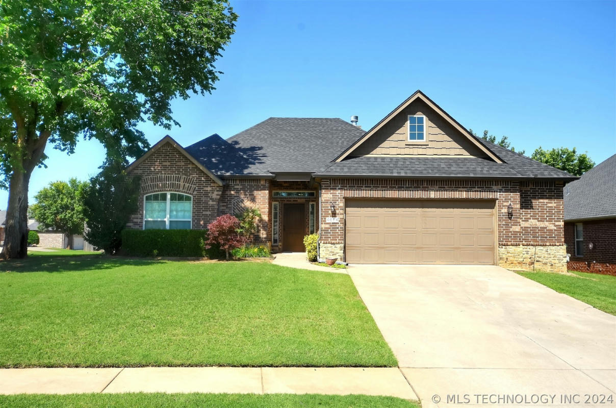 4014 S MAPLE AVE, SAND SPRINGS, OK 74063, photo 1 of 25