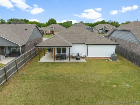 12223 N 130TH EAST AVE, COLLINSVILLE, OK 74021, photo 4 of 28